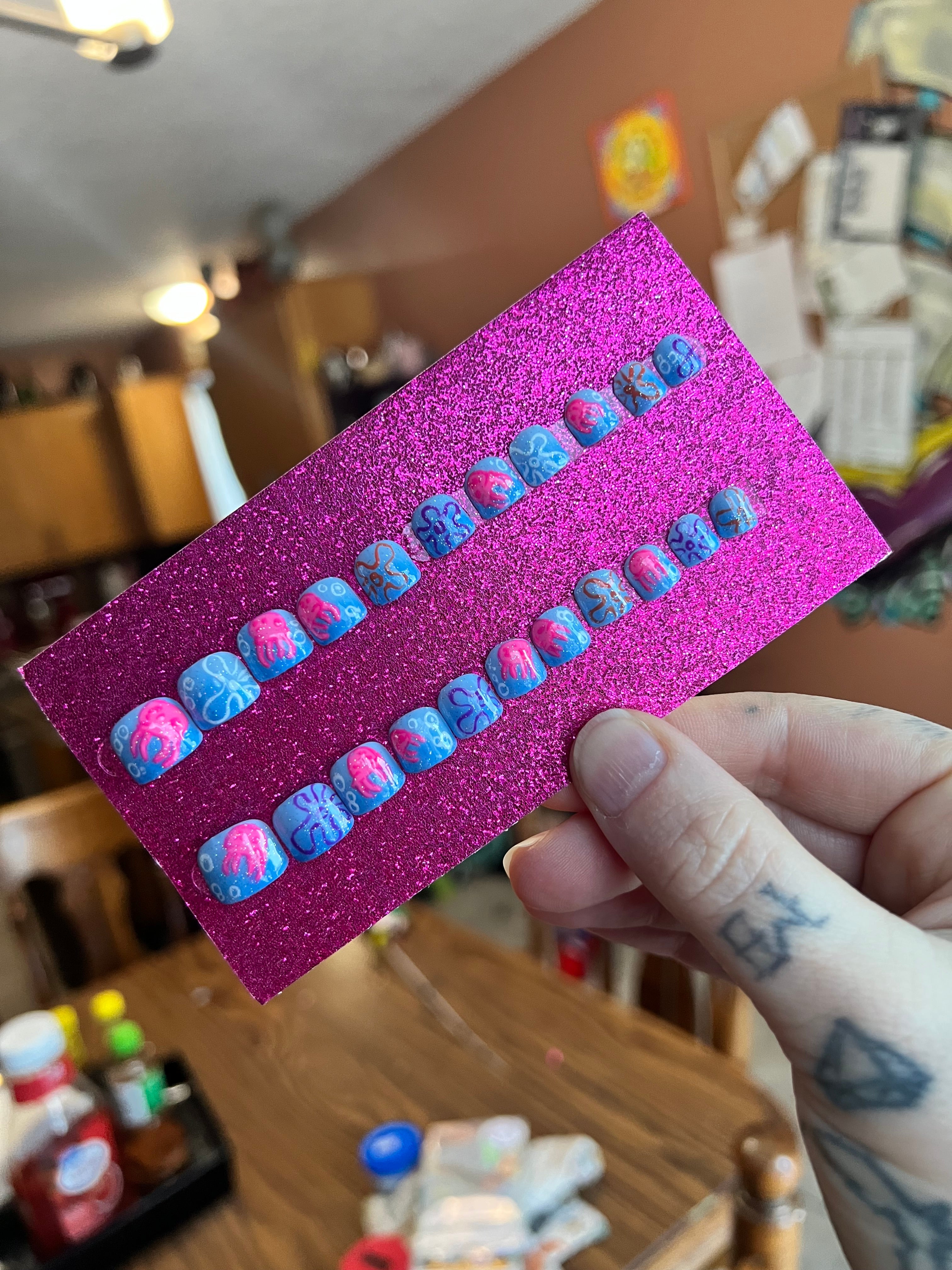 KIDS Jellyfish Fields Press Ons